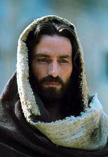 name of the actor who played in the passion of christ movie