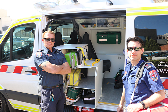 Victoria recruits 120 new paramedics